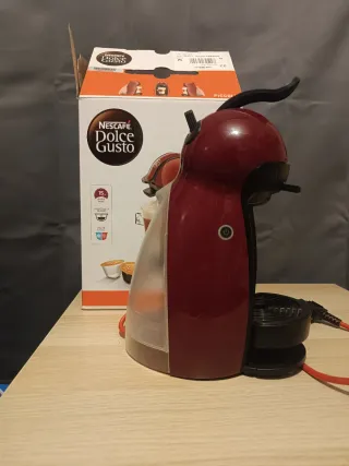 Macchina da caffè Nescafé Dolce Gusto Piccolo Rosso
