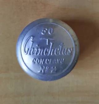 Caja de chinchetas Chichetas con clavo