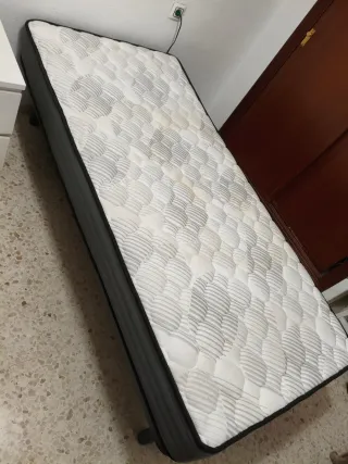 Cama articulada metálica