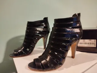 Sandalias Miss Sixty Talla 38 Negras. Madrid.