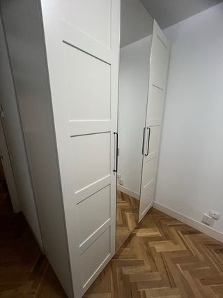 Armario Blanco Ikea PAX 3 modulos y espejo