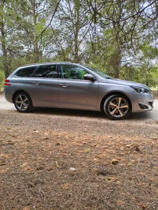Peugeot 308 SW 2015
