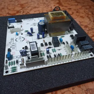 Scheda Honeywel caldaia LUNA SMC0001 OMNI2005 BMBC