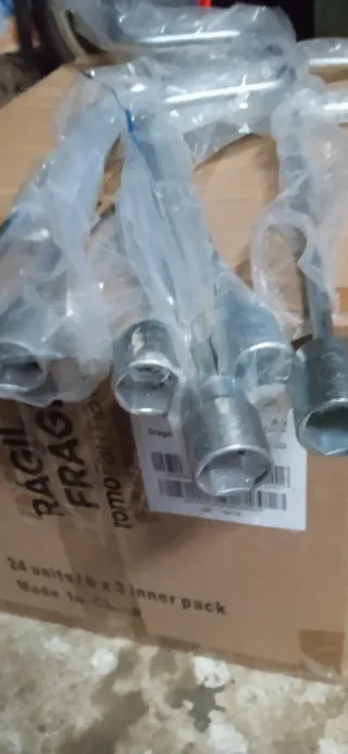 Llaves para patas de caravana