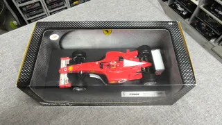 Ferrari F2002 Schumacher 1:18 Hotwheels