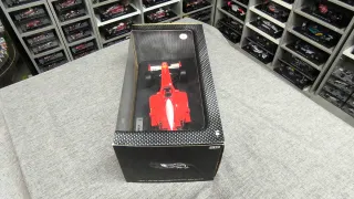 Ferrari F2002 Schumacher 1:18 Hotwheels