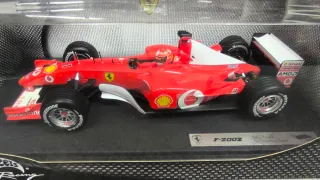 Ferrari F2002 Schumacher 1:18 Hotwheels