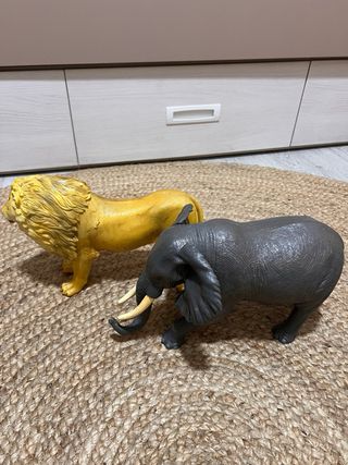 Juguetes Animales XL León y Elefante.