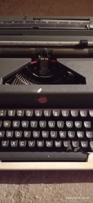 Máquina de escribir Olympia