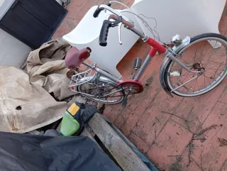 Bicicleta Vintage Roja y Plateada