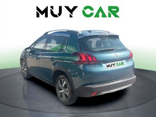 Peugeot 2008 PureTech 110 Allure EAT6 81 kW (110 CV)