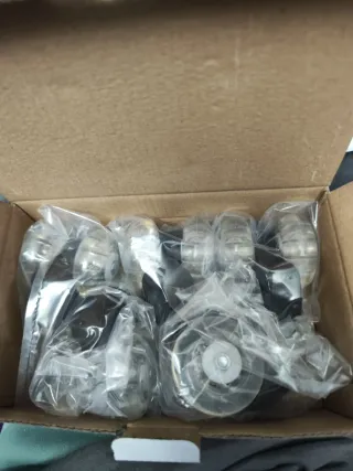 10 Ruedas Giratorias para Muebles