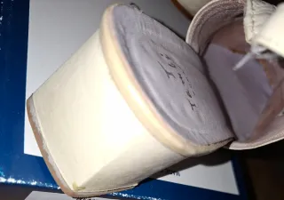 Zapatos abiertos piel color beige