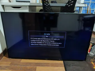 Samsung 55' UHD AU7100 Sin Mando o soporte