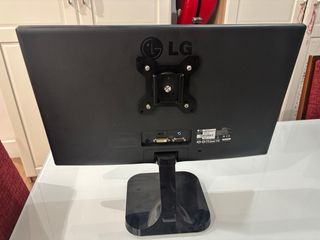 Monitor LG 22 LED Negro