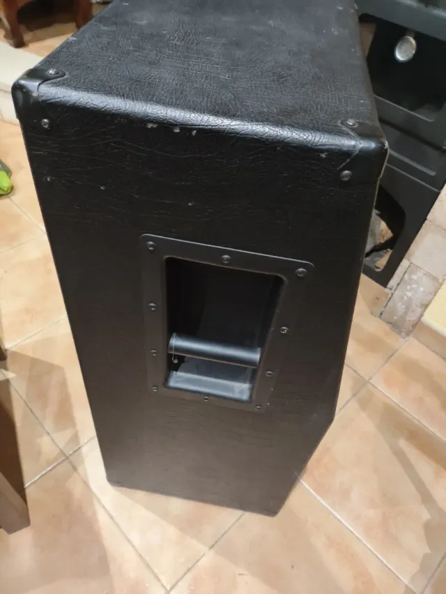 Caja altavoces Randall vacía