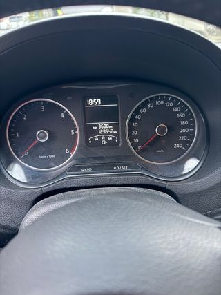 Volkswagen Polo 2014