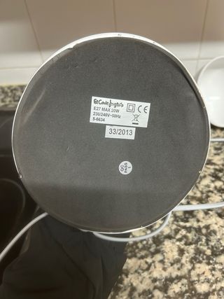 Flexo de mesa blanco y gris