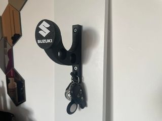 Soporte casco/chaqueta para moto personalizable