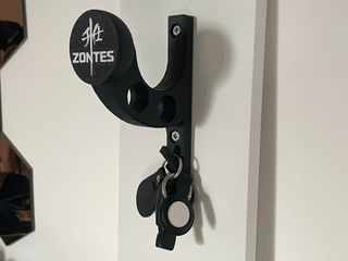 Soporte casco/chaqueta para moto personalizable