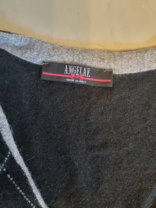 Cardigan ANGELAF nero con cuori e pinguini