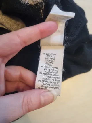 Cardigan ANGELAF nero con cuori e pinguini