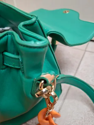 Borsa Dubeliè verde con tracolla arancione