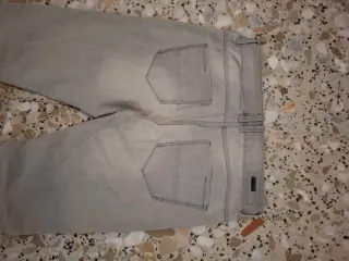 Pantalón vaquero gris talla 36