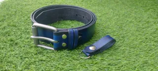 Cinturón de cuero azul y negro