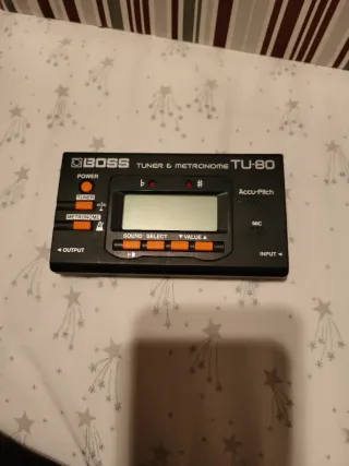Afinador y Metrónomo BOSS TU-80
