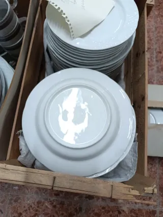 50 Platos Hondos de Porcelana