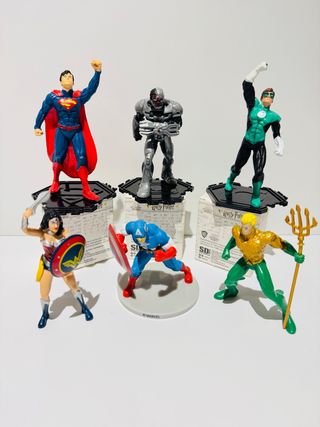 Lote Figuras Superhéroes Pascua