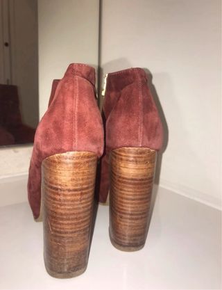Botines gamuza burgundy tacón alto