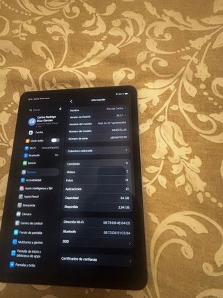 iPad Air 5ª Gen Azul Marino con funda