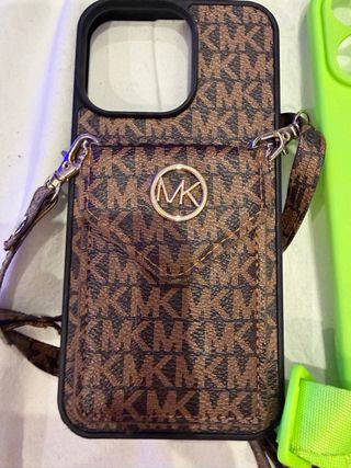 Fundas iPhone 15 Pro Max (LV, MK, Prada)