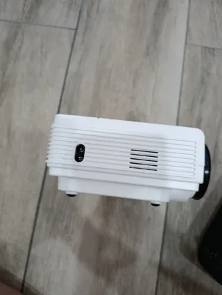 Proyector de vídeo portátil Staratlas