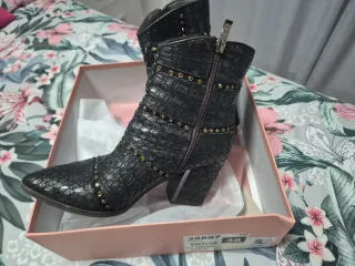 Botas Alma en Pena Talla 38 Bronce