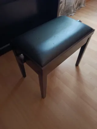 Piano Eléctrico Yamaha Clavinova CLP230 y banqueta