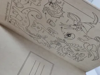 Cuaderno Pokémon x Natural History Museum fosiles