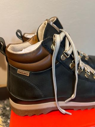 Botas Pikolinos Negras y Marrones