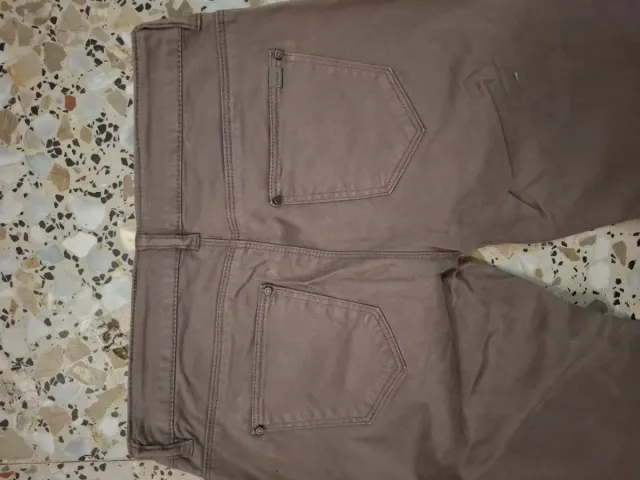 Pantalón beige talla 36