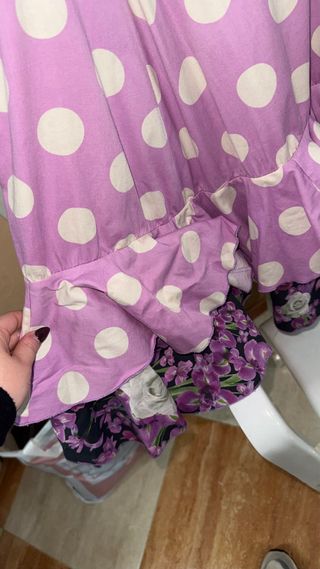 Traje de flamenca lunares morado y blanco