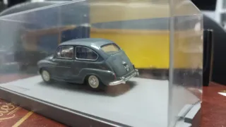 Coche Seat 600 escala 1/43