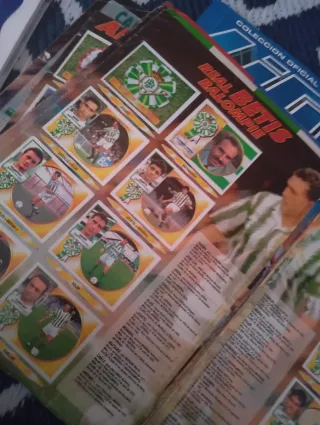 Álbum de cromos fútbol USA '94 y Liga 08