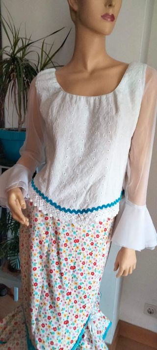 Conjunto Flamenco Blusa y Falda Talla 40-42