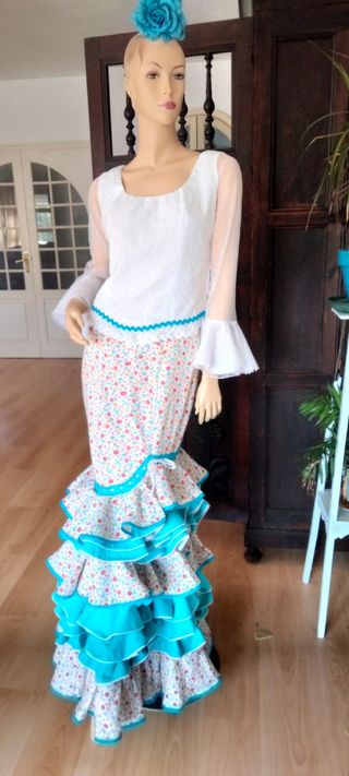 Conjunto Flamenco Blusa y Falda Talla 40-42