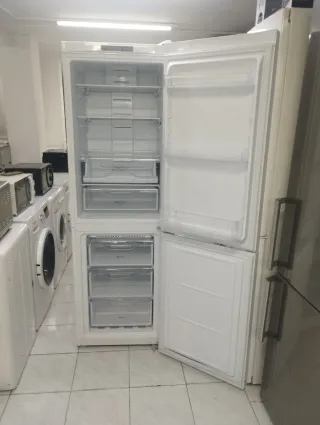 NEVERA MARCA INDESIT