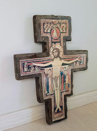 Crocifisso da parete in legno