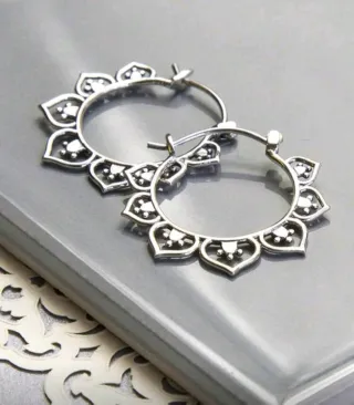 Pendientes Aro Diseño Floral Plata