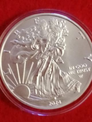 Moneda Libertad Mas 5 cosas